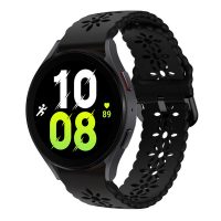eses Silikonový řemínek dírkovaný se vzorem pro Samsung Galaxy Watch 4, 5, 6, 7 - Černý, 20 mm