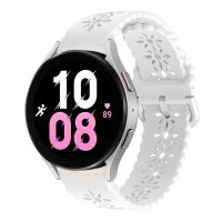 eses Silikonový řemínek dírkovaný se vzorem pro Samsung Galaxy Watch 4, 5, 6, 7 - Bílý, 20 mm